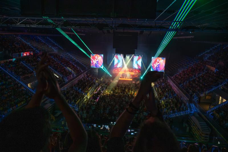 ¡Pablo Alborán hace vibrar el Gran Canaria Arena!