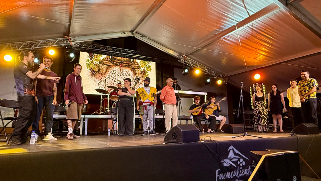 Noche de humor en Fuencaliente Batalla Poétíca