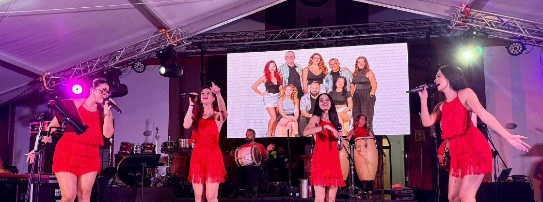 Fuencaliente baila con Nueva Línea, Grupo Bomba y Wes DJ en la verbena más emotiva de la Vendimia