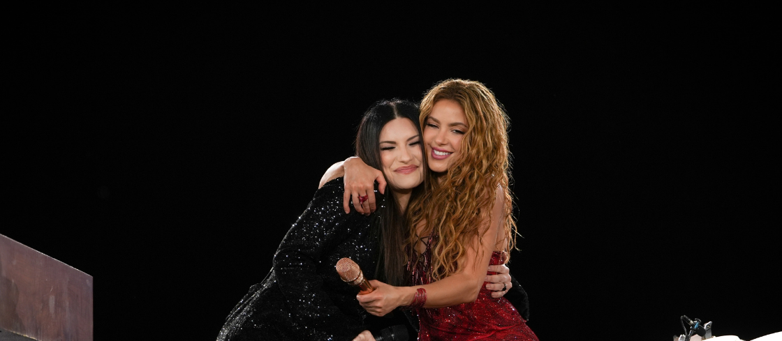 Ese abrazo de Shakira y Laura Pausini en Madrid también lo queremos en Canarias